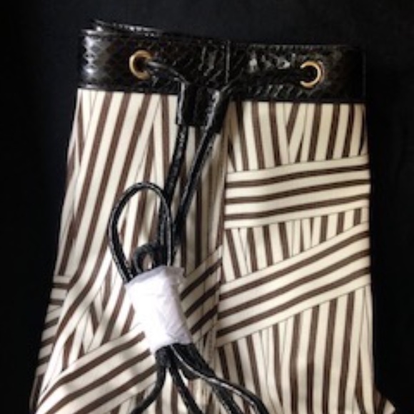 *HOST PICK* henri bendel Bucket Backpack *NWOT* - Picture 3 of 8